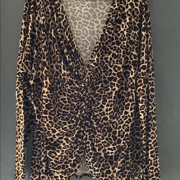 Don’t Get This Twisted Pant Set - Picture 5 of 7